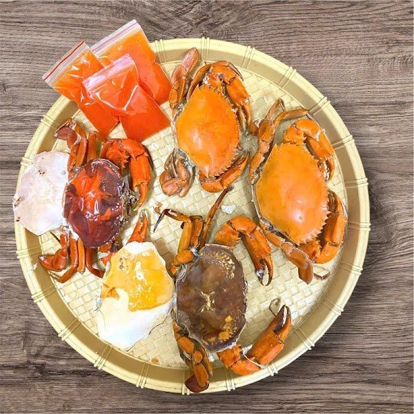 Cua cốm hai da Cà Mau hấp bày mẹt