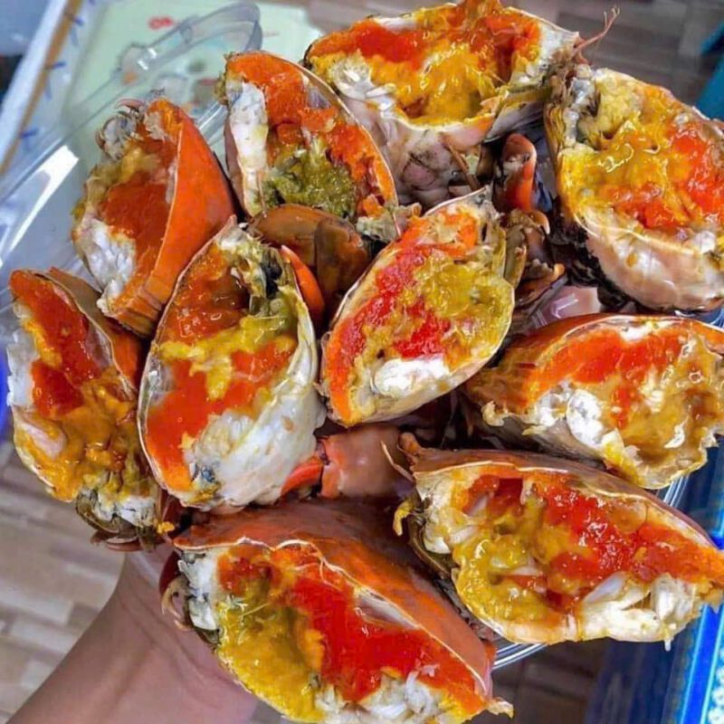 Cua gạch son Cà Mau hấp đầy gạch đỏ